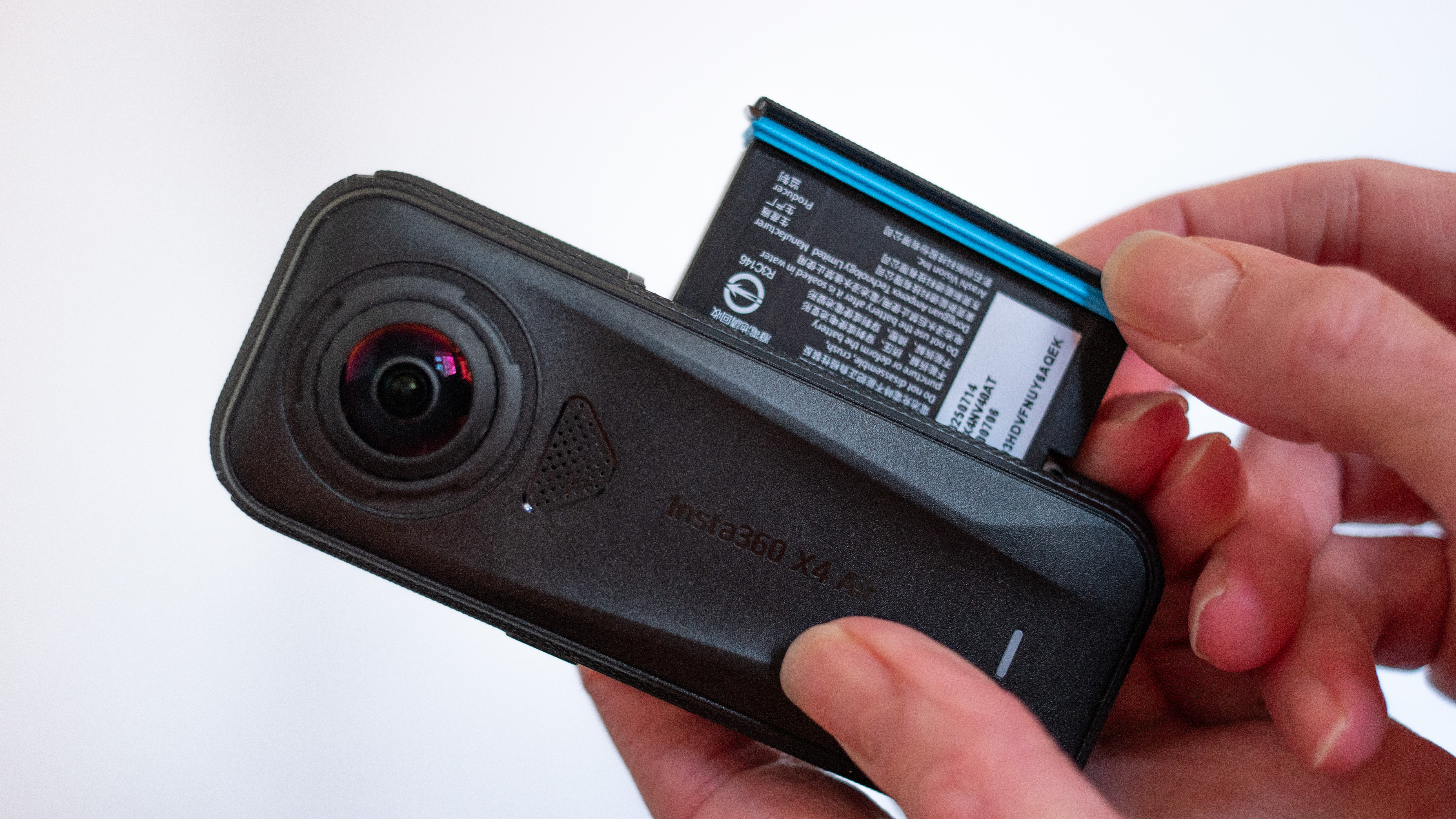 The Insta360 X4 Air body