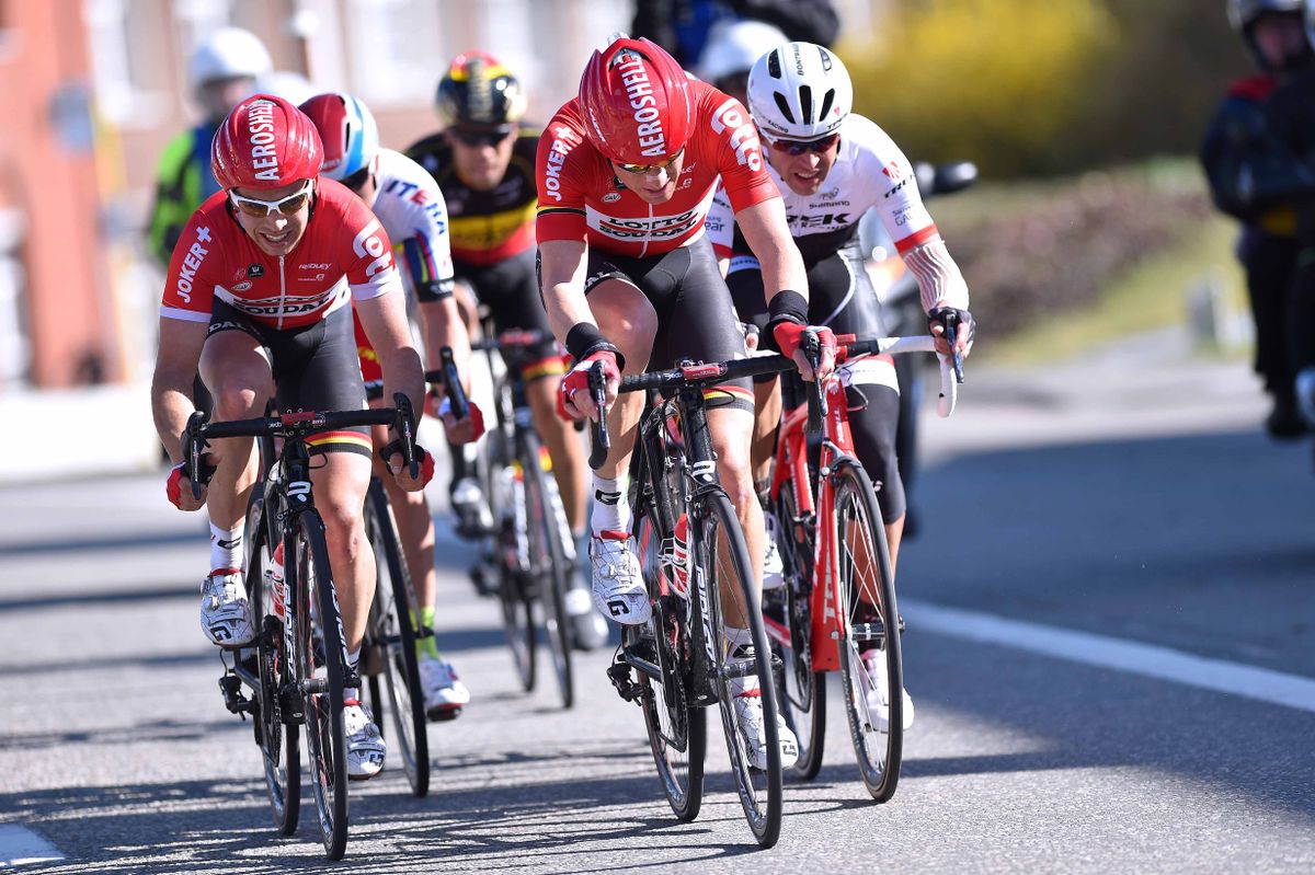 Lotto Soudal driving the pace