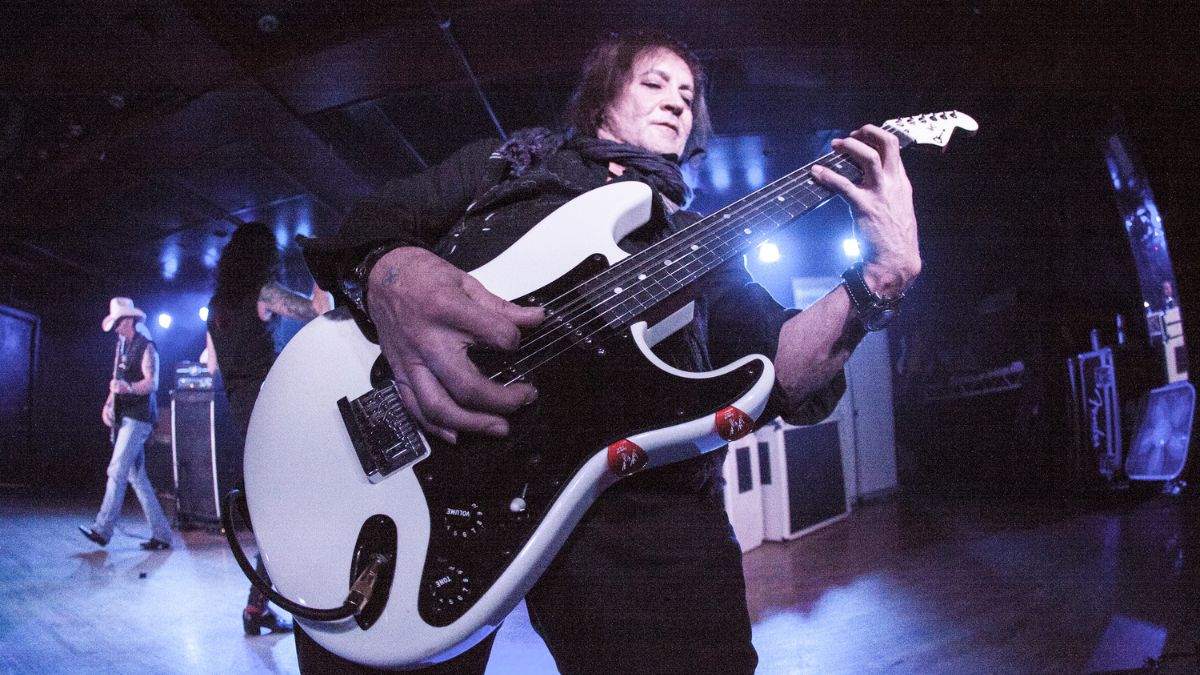 Jake E. Lee