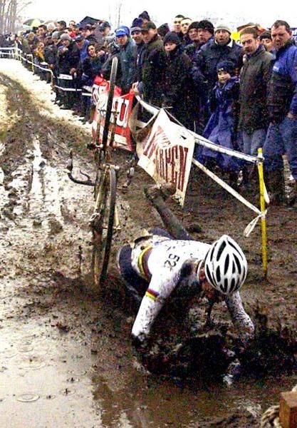 Even the 2001 World Champion Erwin Vervecken took the occasional plunge in the mud