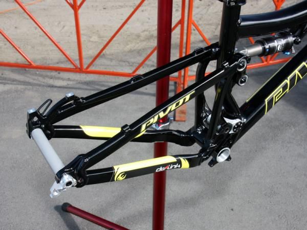 The rear end gets additional bracing for extra stiffness.