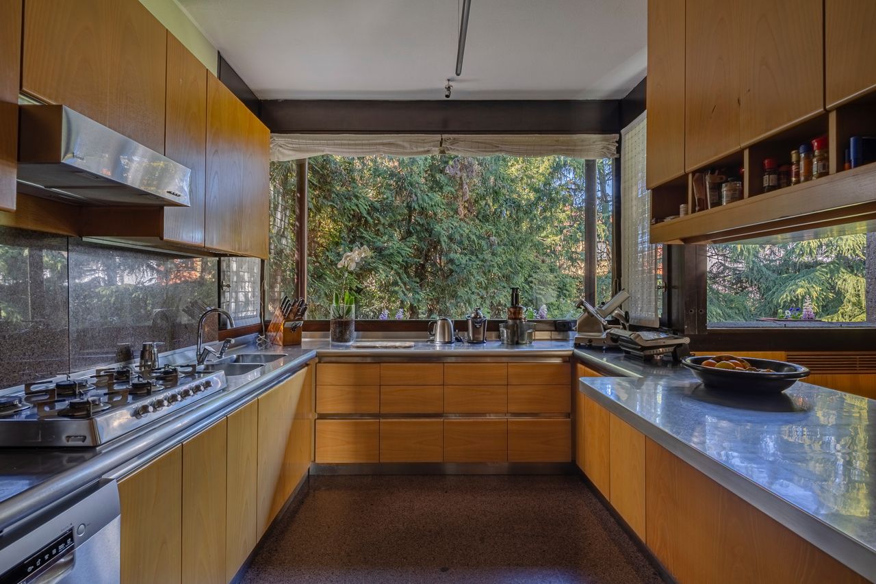 Additional images of the brutalist villa by Francesco Castiglioni