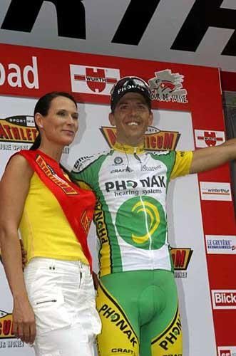 Steve Morabito (Phonak) enjoying the company.