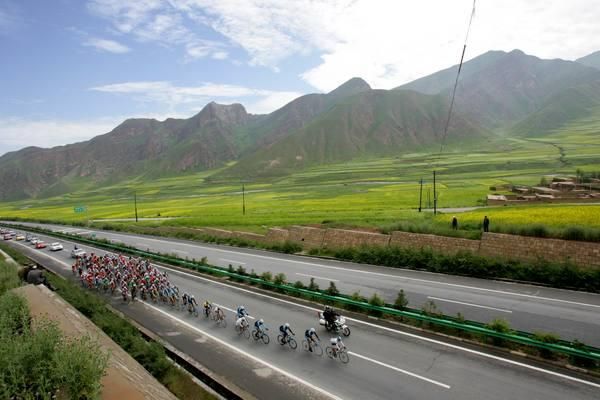 One thing the Tour of Qinghai Lake is not short of is nice scenery.