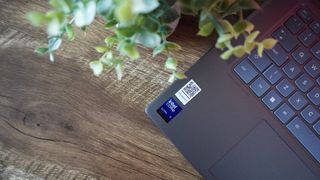 Lenovo Yoga Slim 7i Aura Edition