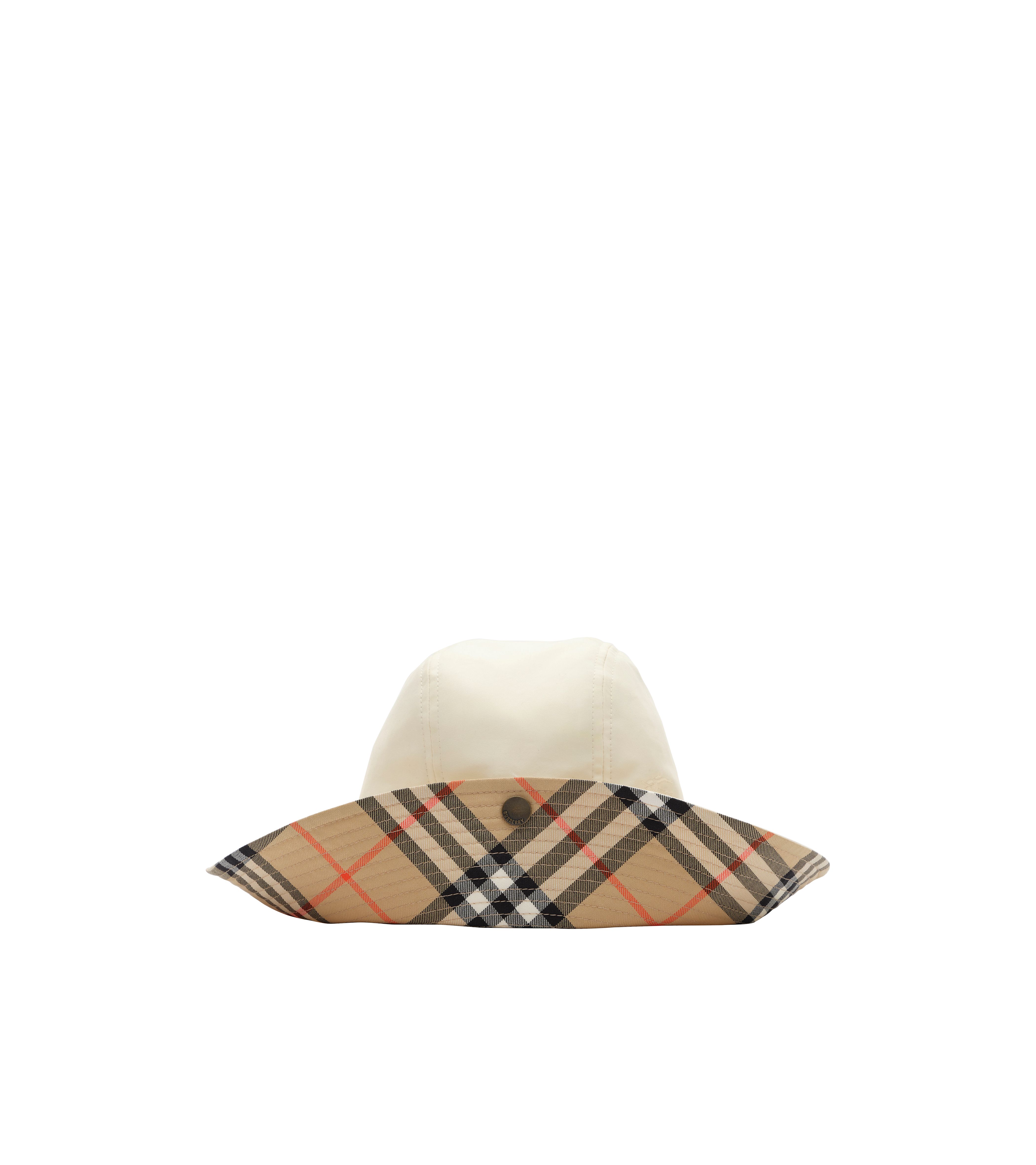 Burberry &amp;lsquo;Escape to the Countryside&amp;rsquo; collection.