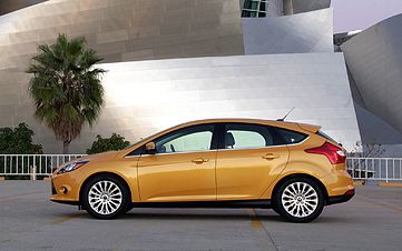 Cars Under $20,000: Ford Focus SE hatchback