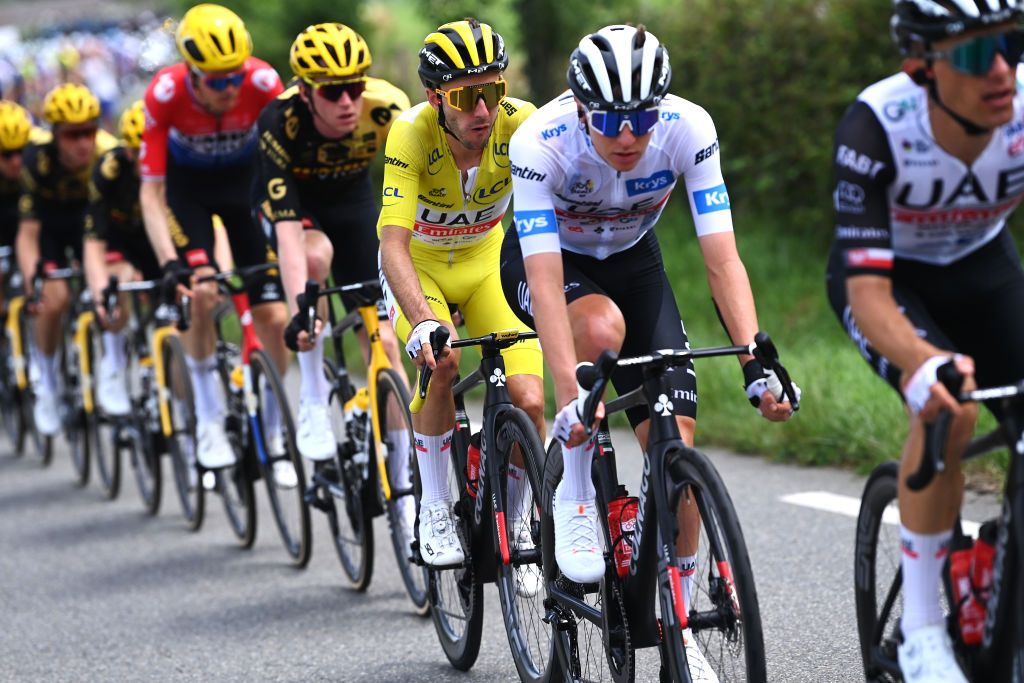 Tour de France 2023 stage 5: early on, UAE Team Emirates chase in the main bunch