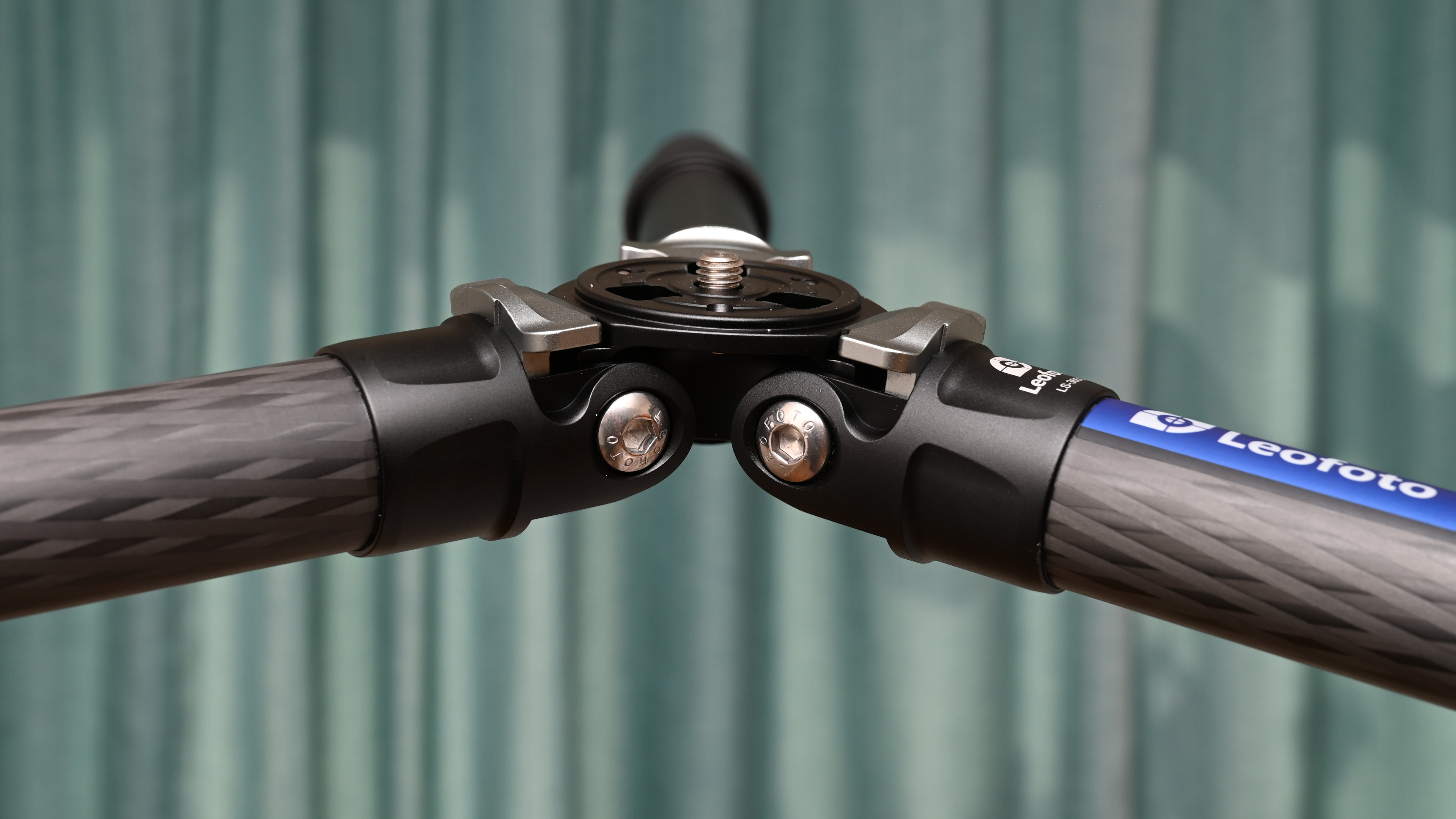 Leofoto Ranger LS-365C carbon fiber tripod