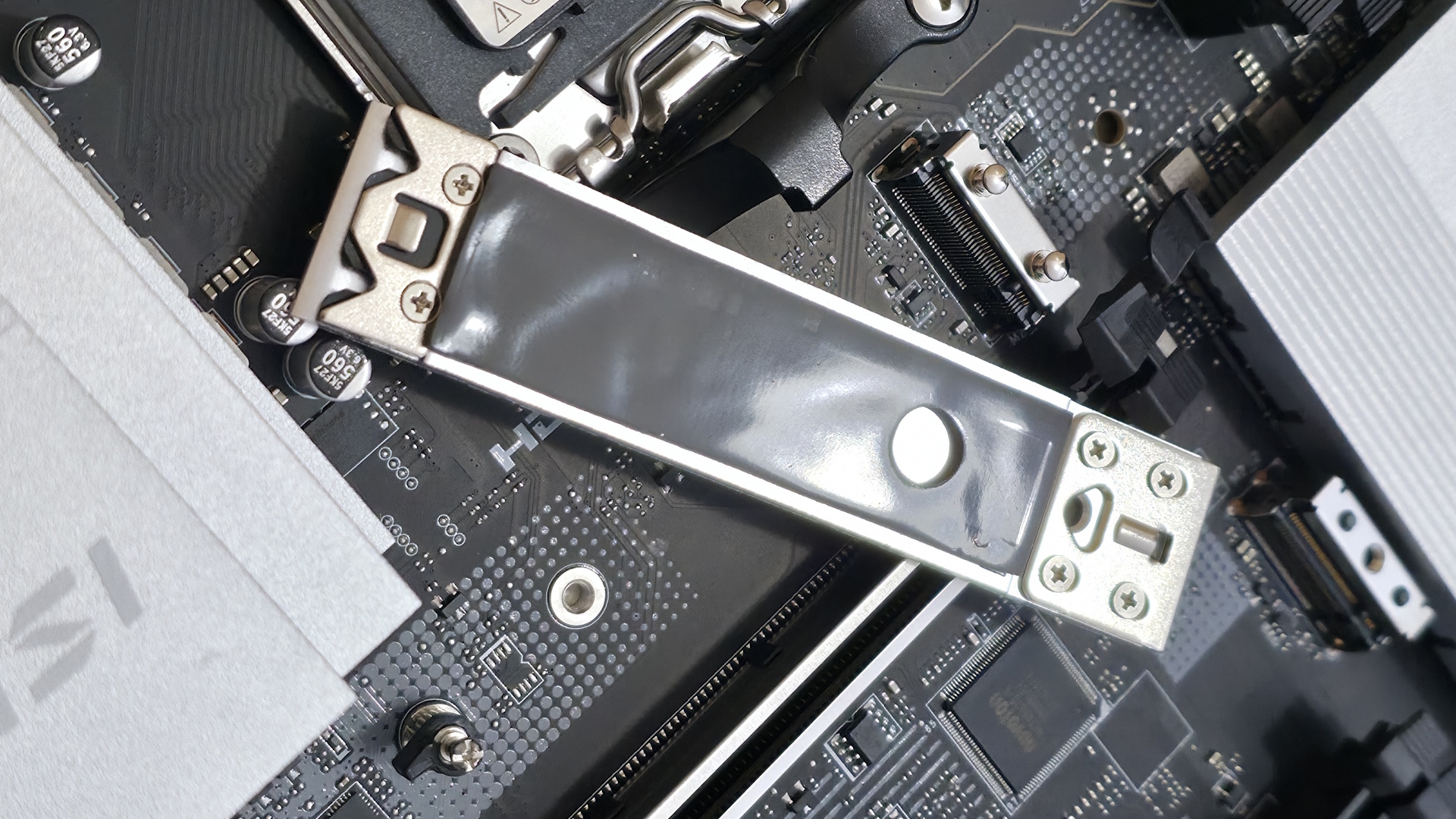 Testing motherboard m.2 heatsinks