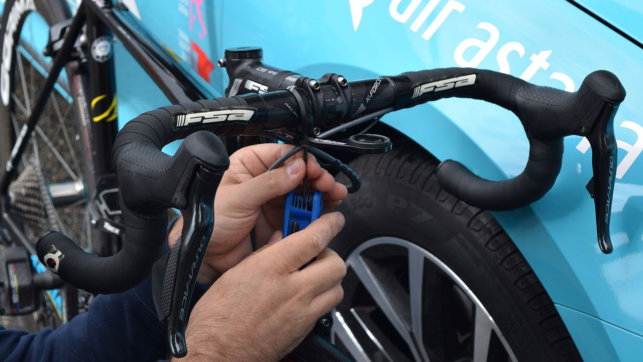 Several WorldTour teams use aluminium, out-front computer mounts from K-Edge