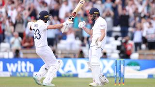 Chris Woakes and Mark Wood win the 3rd Test of the Ashes 2023
