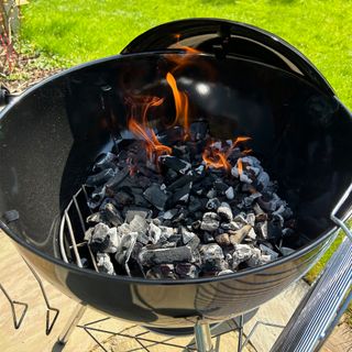 Testing of the Weber Original Kettle BBQ with charcoal at home