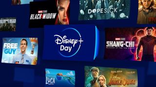 Disney Plus Day Logo umgeben von Bildern von verfügbaren Filmen und Serien