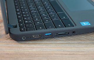 Acer Chromebook 11 N7 C731T ports