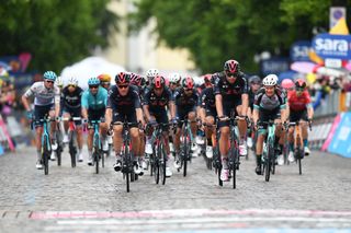The peloton on stage 15 of the 2021 Giro d'Italia