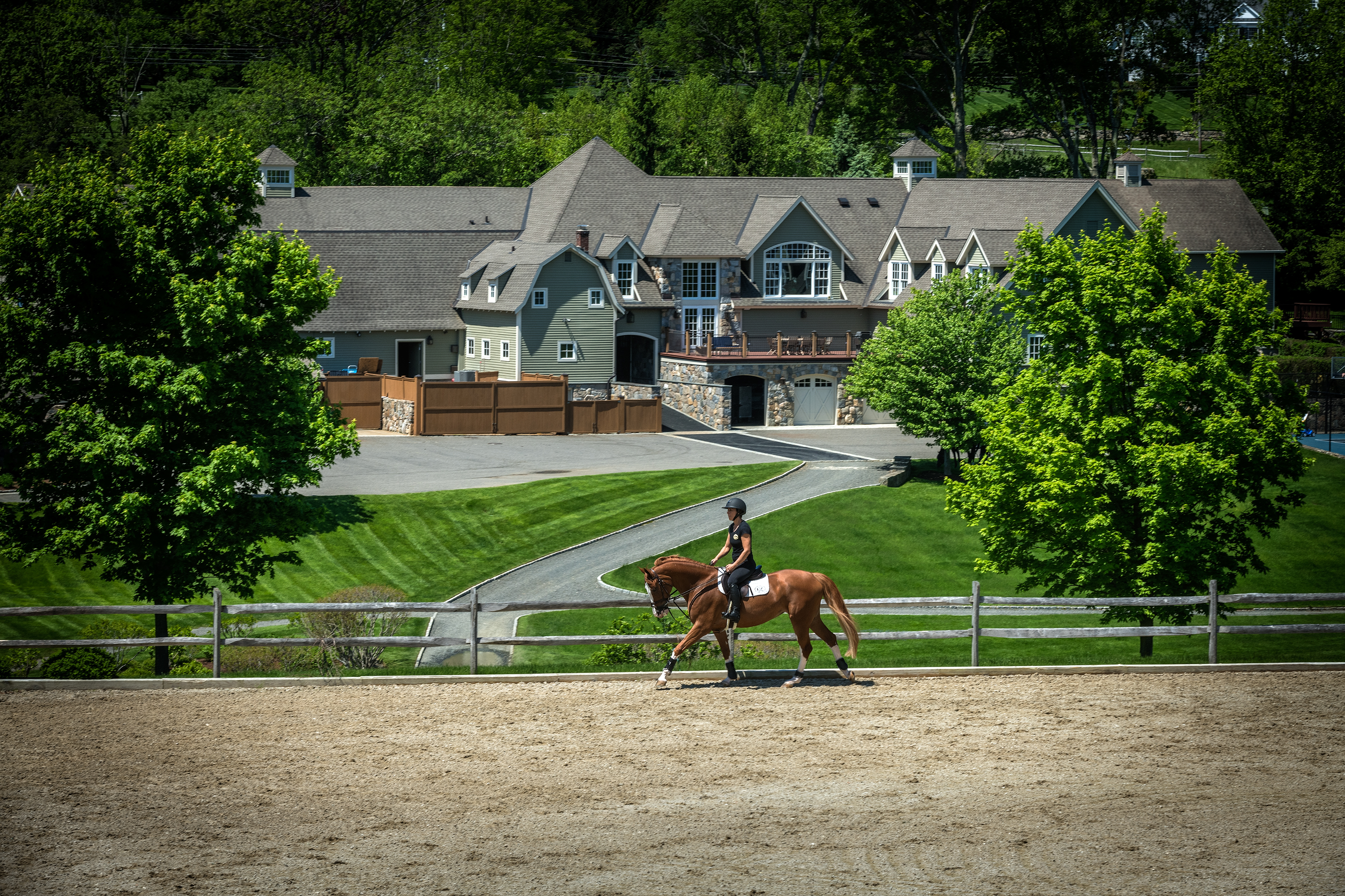 Available-at-the-guide-price-of-28500000-USD-through-Sothebys-International-Realty-Greenwich-Brokerage-35-1.jpg