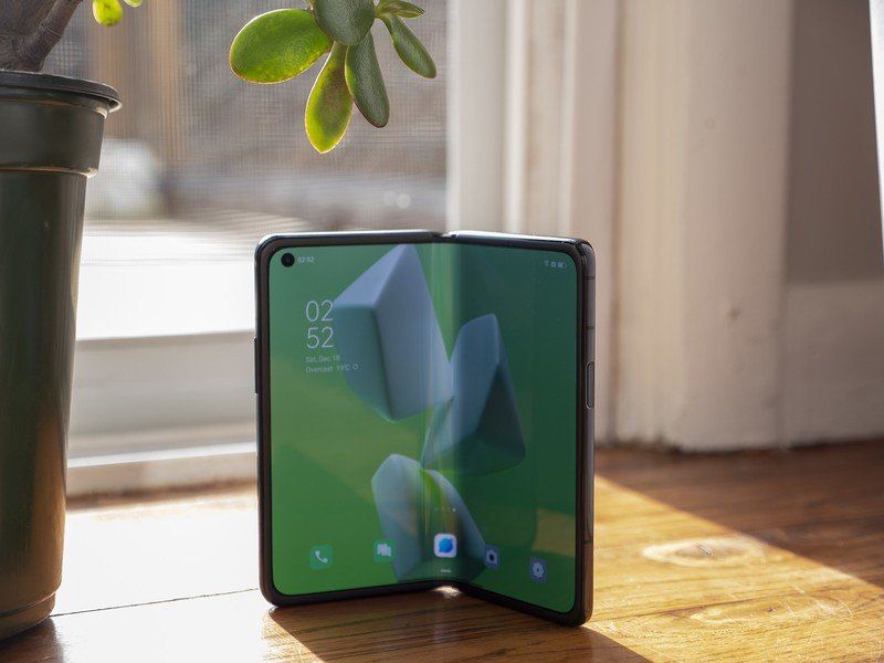 Oppo Find N Half Fold Standing Front
