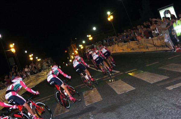 Andalucia-Cajasur come out of a corner and head into the dark