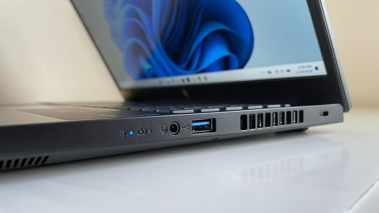 Close up of the ports on the right side of the Acer Nitro V 15
