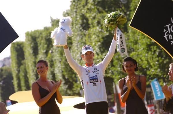 Andy Schleck (Saxo Bank) claims his second successive best young rider prize