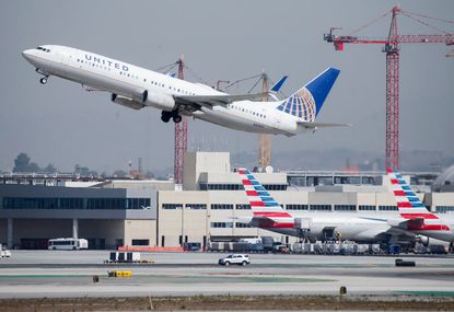 United plane.