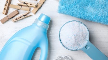 Laundry detergent and powder