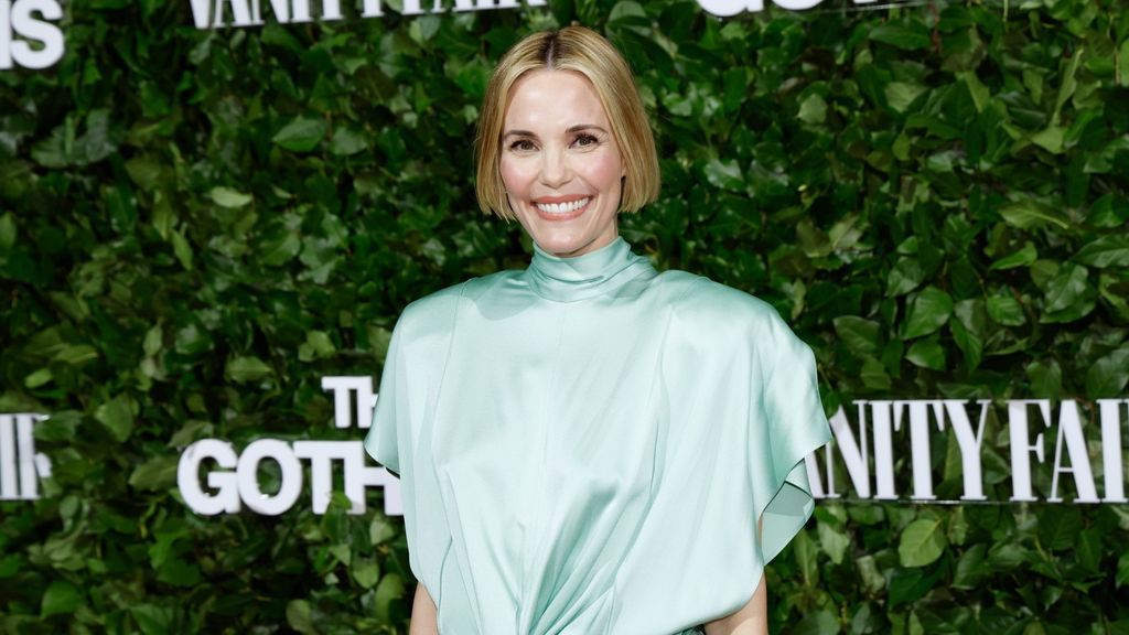 Leslie Bibb Added Beach Waves to Her Blunt Bob | Marie Claire