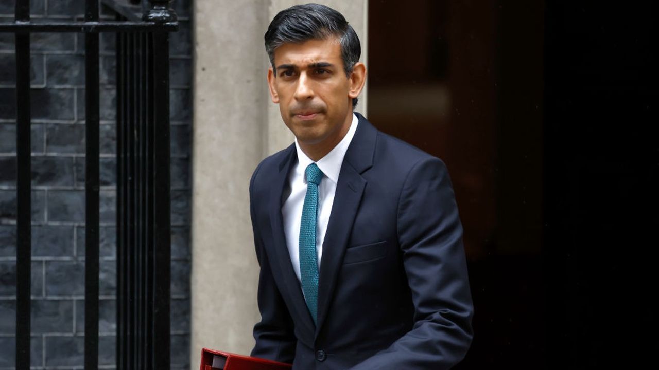 Rishi Sunak walking out of number 10 