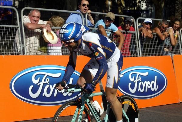 Candido Barbosa speeds to the win in the 2km prologue