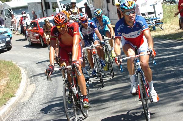 Alessadro Ballan (BMC) and Thomas Voeckler (Bbox Bouygues Telecom) lead the day's breakaway.