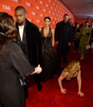 most dramatic kardashian red carpet moments