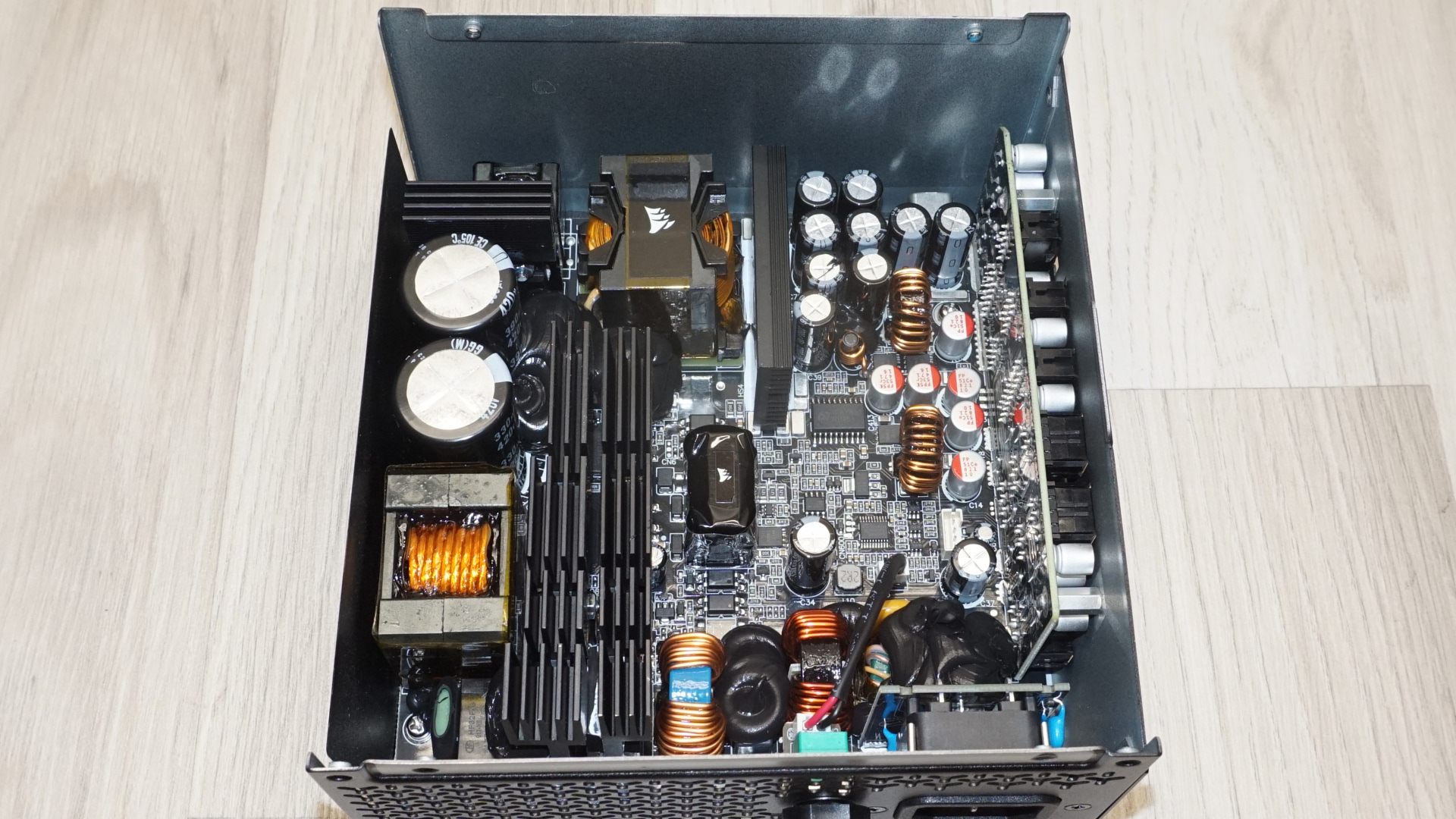 Corsair RM850x Shift 2025