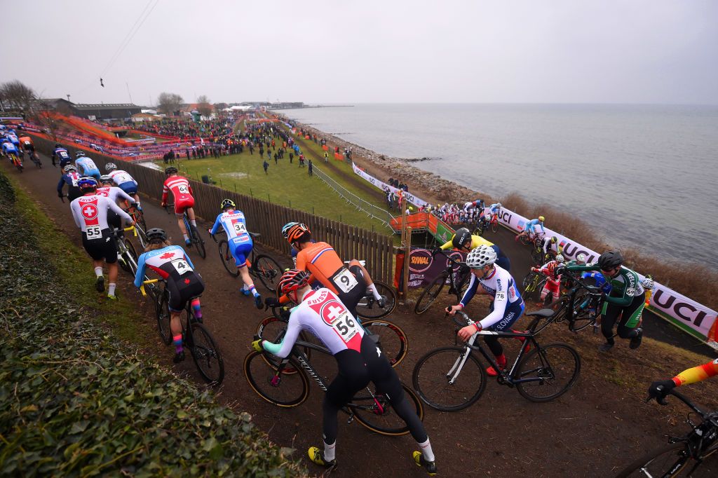 Junior men&#039;s cyclo-cross