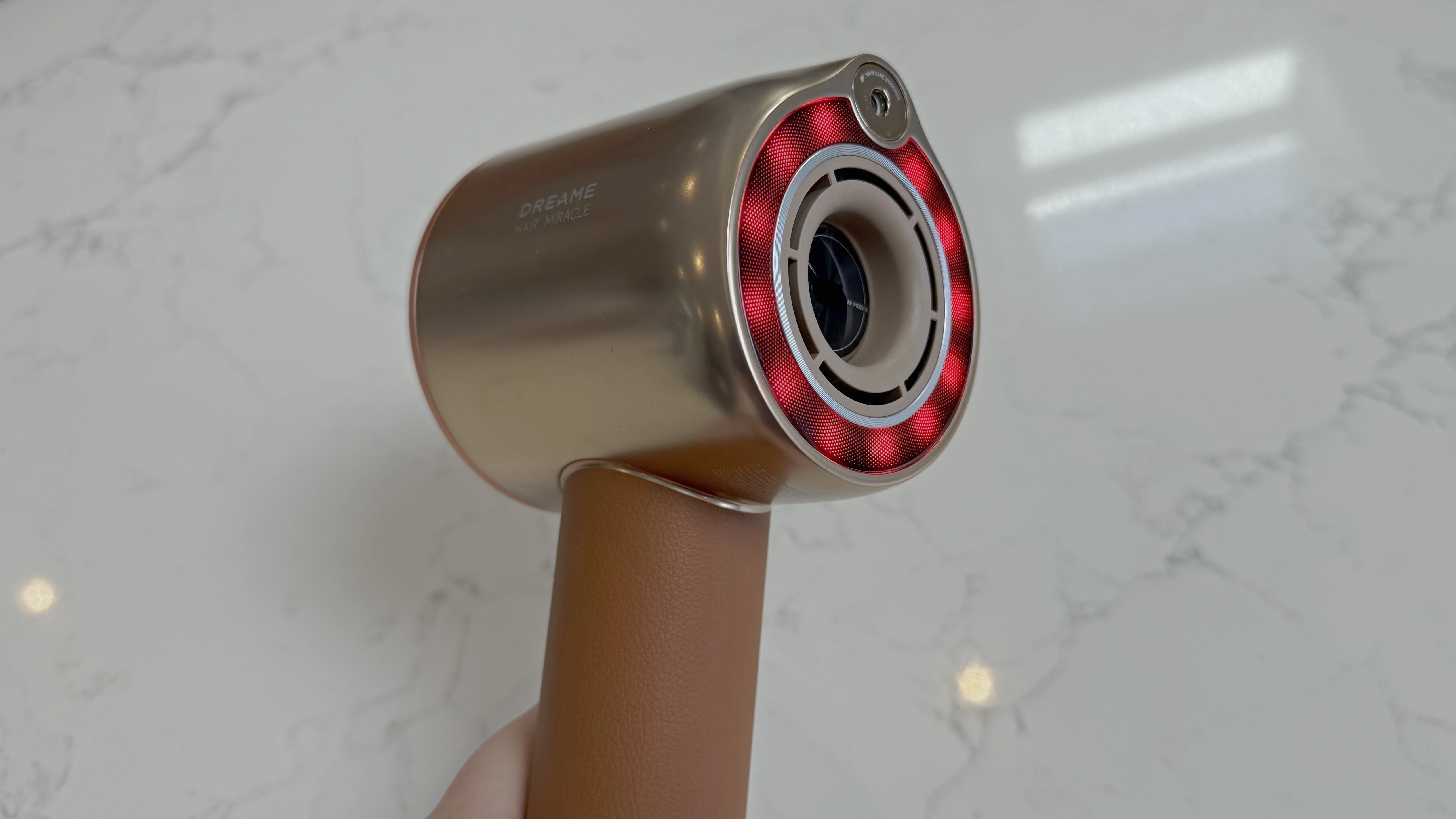 Dreame Miracle Pro with red light ring around the barrel