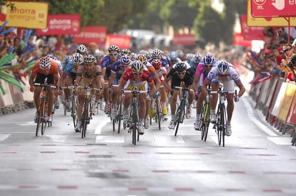 The sprint into Marbella ended up with a surprise winner: Yauheni Hutarovich (FDJ)