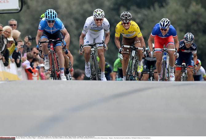 The sprint for stage 7