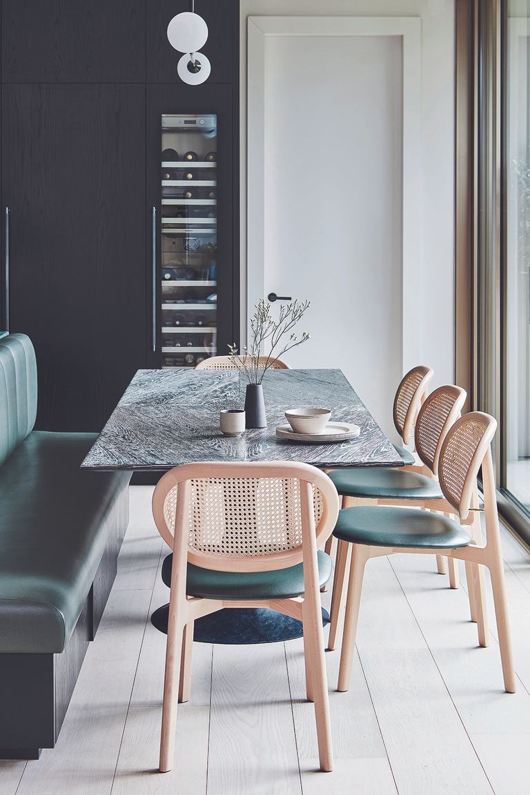 How to fit an island into a small kitchen Livingetc