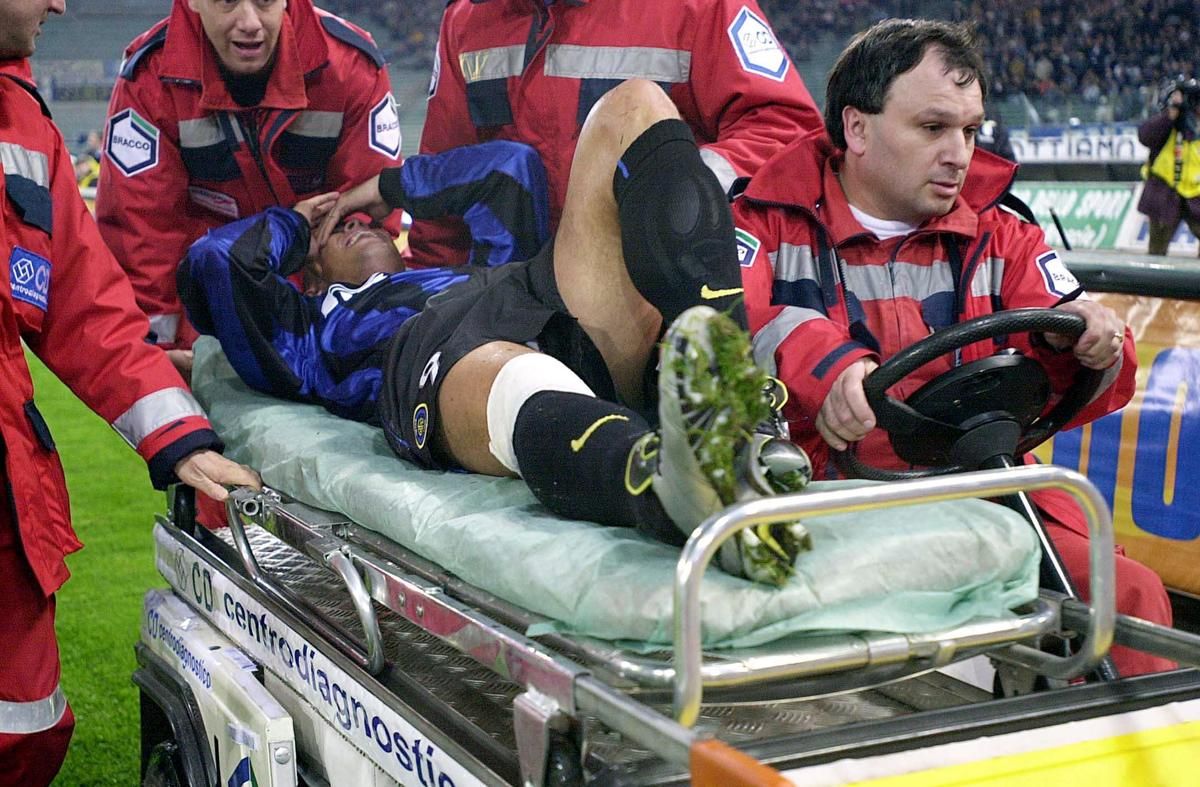 'Ronaldo's kneecap exploded, it was by his thigh'