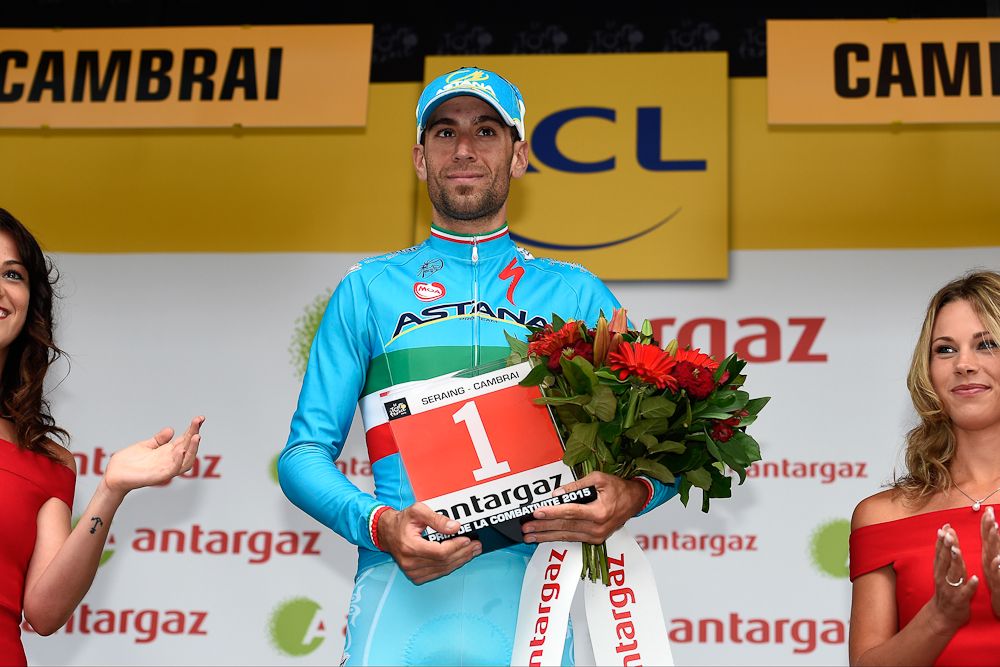 Vincenzo on the stage 4 podium as the most combative rider.