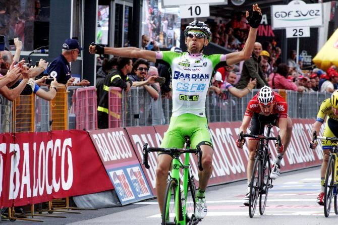 Stefano Pirazzi wins stage 17 of the Giro d'Italia