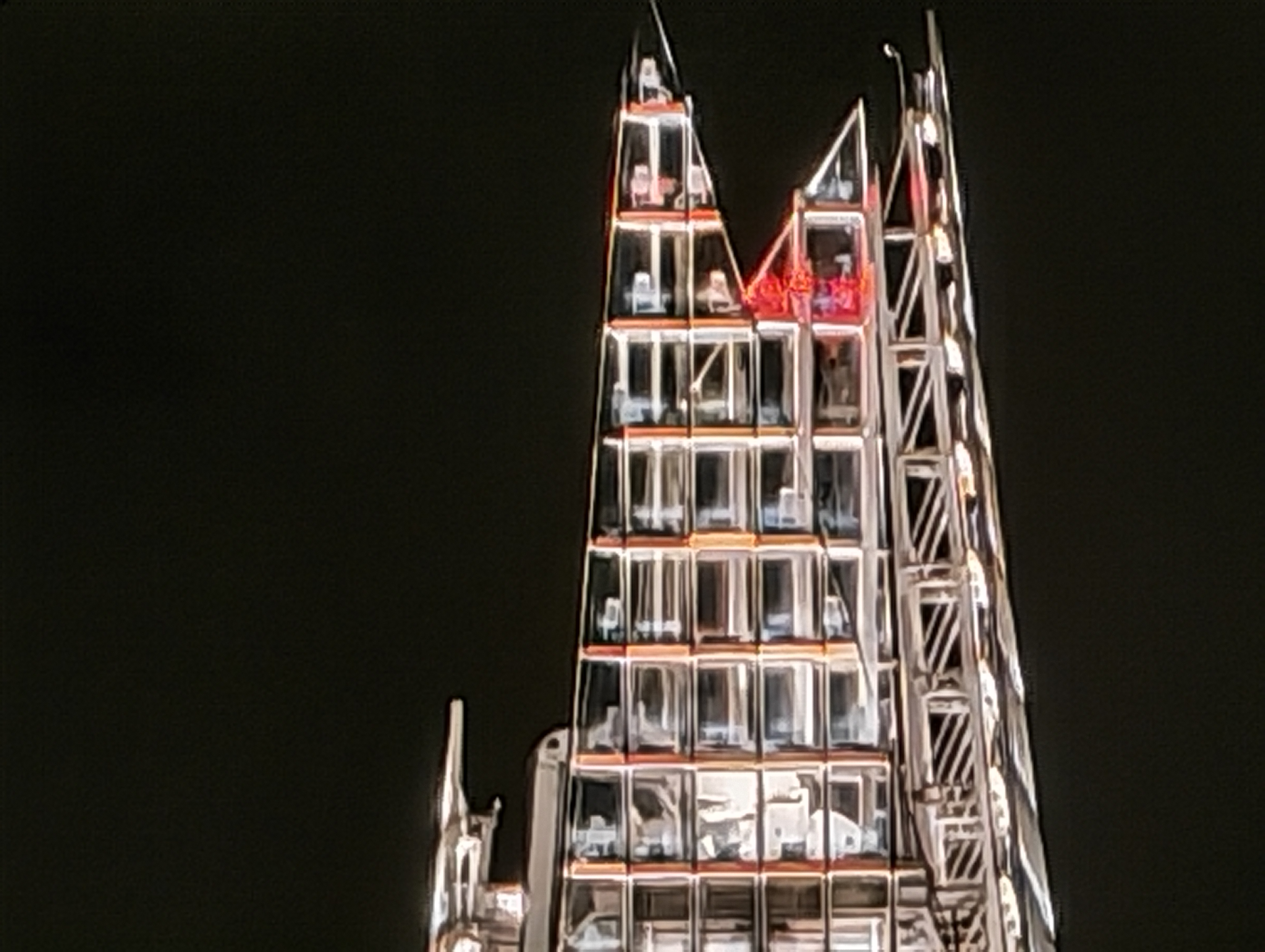 Honor Magic 8 Pro camera sample Shard night 50x zoom