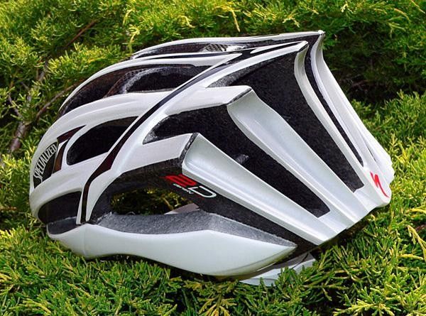 Aggressive styling should appeal to both road and mountain users.