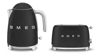 Smeg 50's style kettle and toaster matte collection