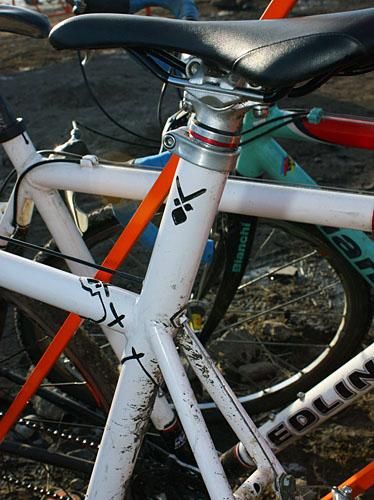 The prototype Gary Fisher frame uses a semi-integrated seat mast, complete with a modified Bontrager post for a stub up top.