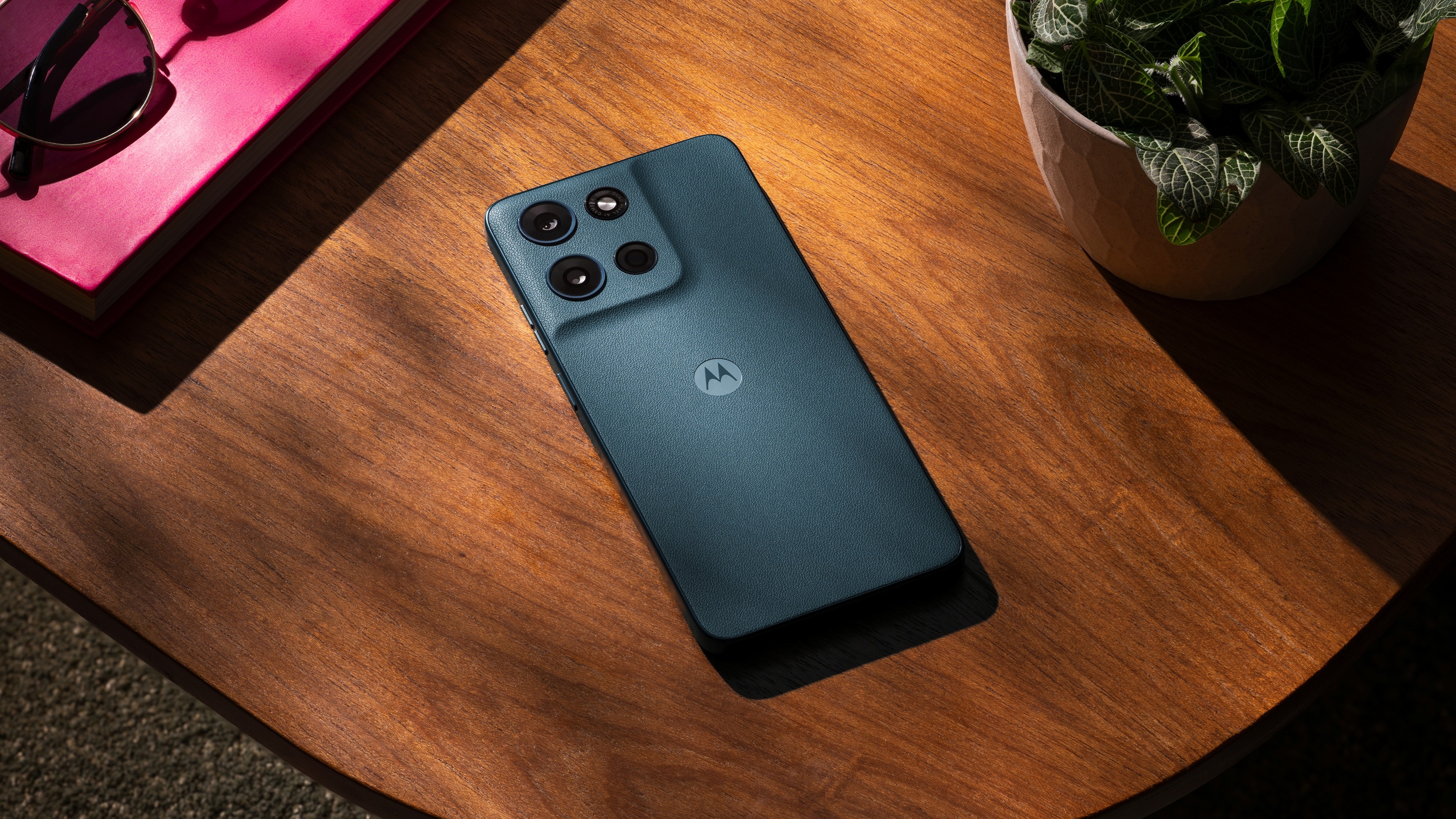 Moto G Play 2026 on a wooden surface