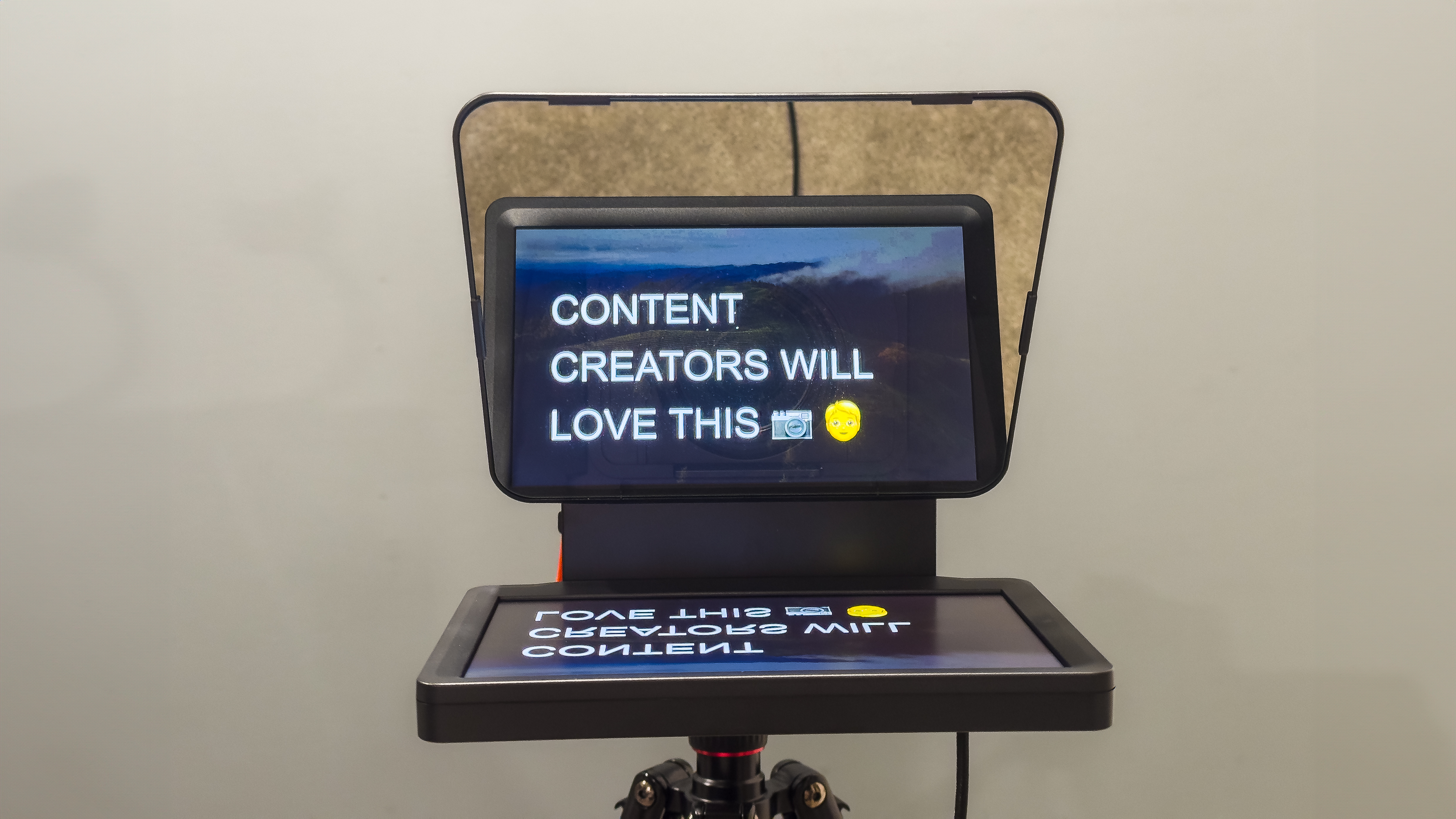 Using the Elgato Prompter to Read a Script