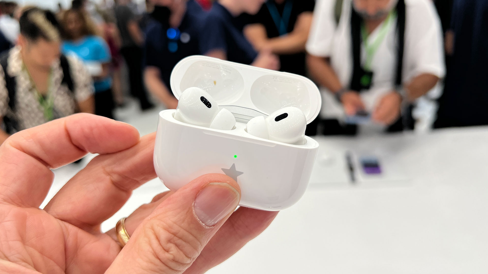 Apple хотела назвать AirPods Pro «Extreme», и я очень рад, что они этого не сделали.