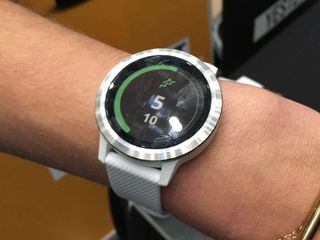 Best Fitness Tracker: Garmin Vivoactive 3