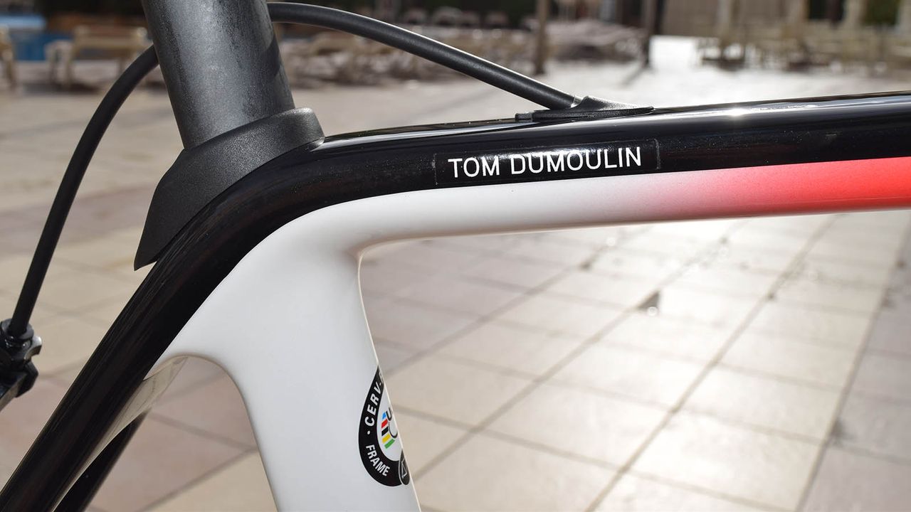 Clean lines along the top tube and seat stays separate the black, white and red team colours of Team Sunweb